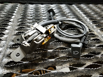 15 16 17 18 VW Jetta Rear Seat Release Fold Lock Latch 2pcs OEM 30k