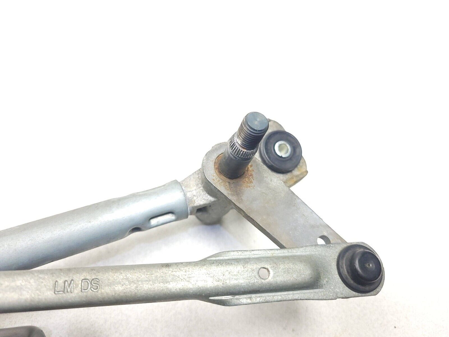 2010 - 2015 Hyundai Tucson Windshield Wiper Motor W/ Linkage OEM