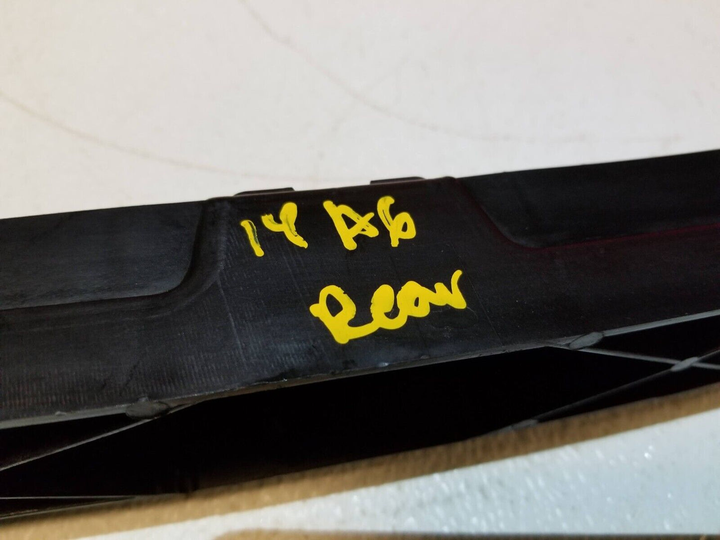 12 13 14 15 Audi A6 C7 Rear Bumper Center Guide Bracket 4g5807458 OEM