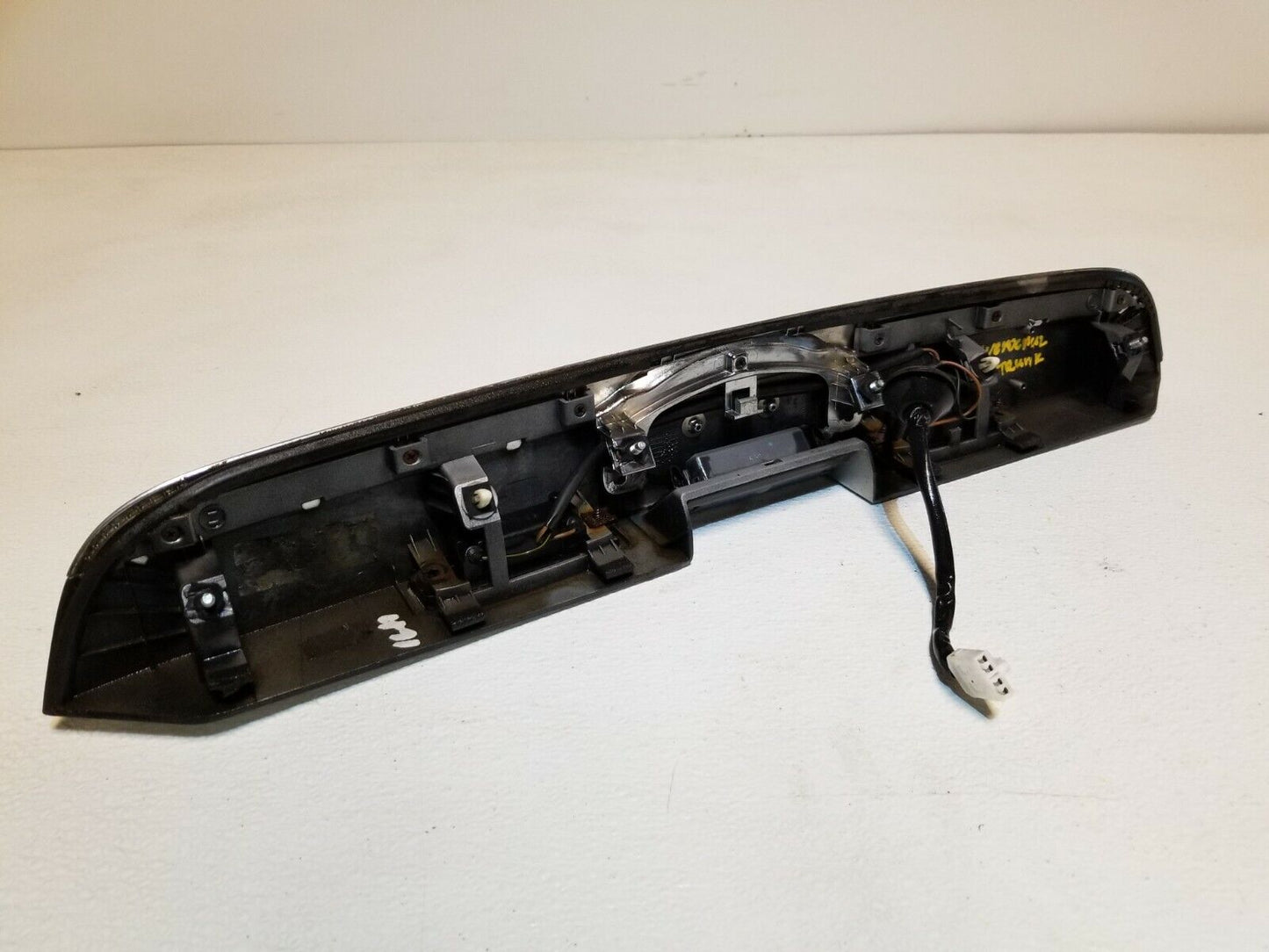 07 08 09 10 11 12 Hyundai Veracruz Trunk Lid Molding License Plate Light OEM