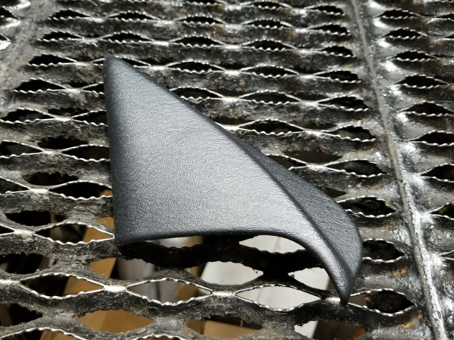 04 05 06 Chrysler Sebring Convertible Left Driver Door Mirror Cover Trim OEM