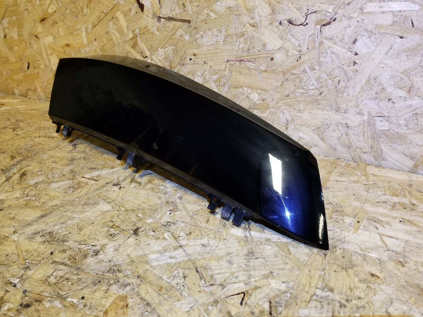 07 08 09 10 11 12 13 14 Escalade Right Passenger Rear Applique D-pillar Trim OEM