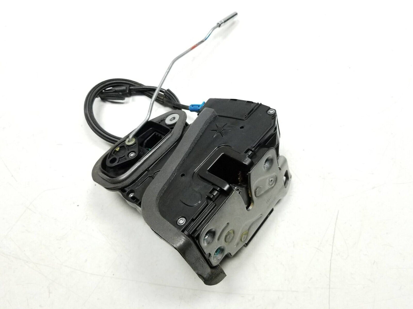 2013 - 2018 Cadillac Ats Rear Door Lock Actuator Driver Side Left 13507135 OEM