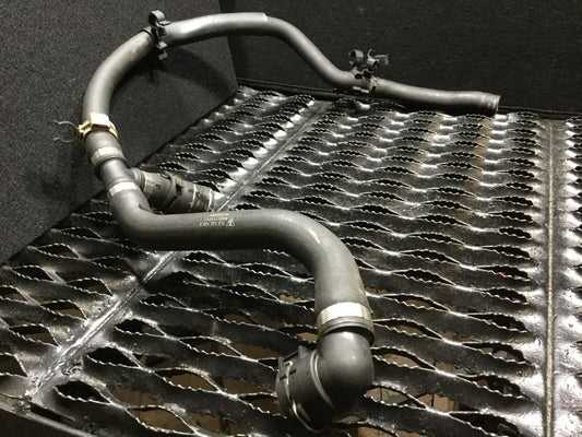 04 05 06 Porsche Cayenne 3.2l Radiator Hose Pipe Line OEM