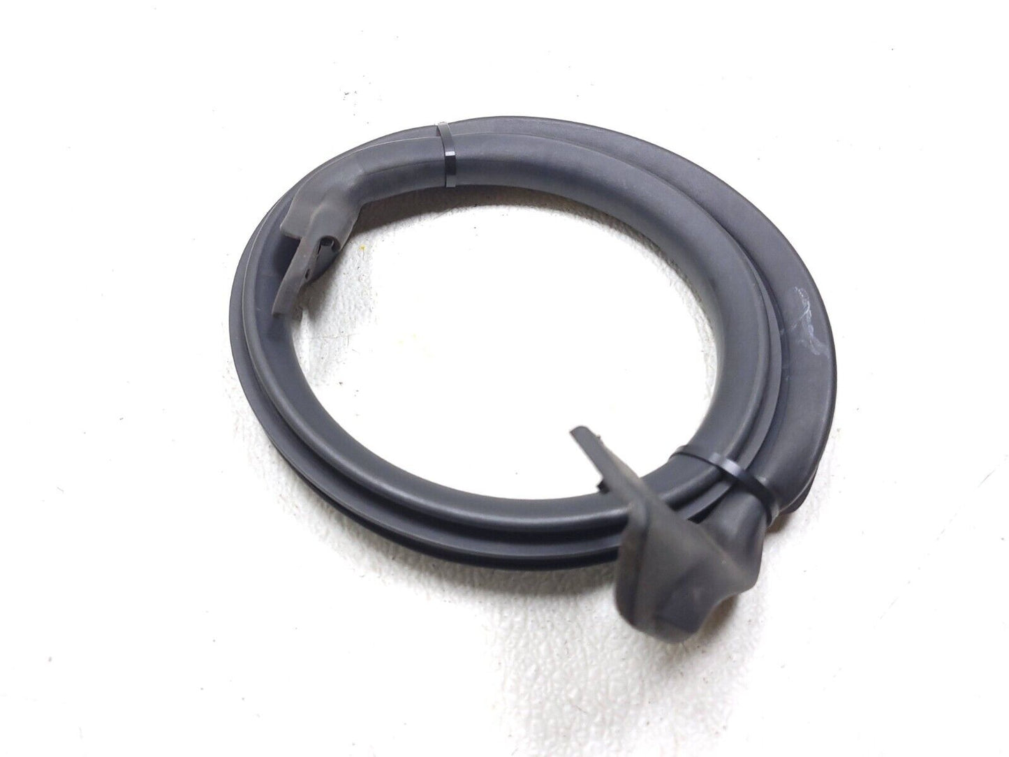 18 19 20 21 22 Honda Odyssey Weatherstrip Seal Rear Left Driver Side OEM