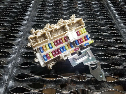 16 17 18 19 Nissan Rogue Dash Fuse Box OEM 33k