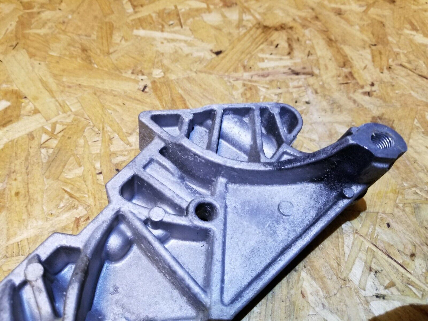 10 11 12 13 14 VW Passat 1.8t Engine Motor Mount Bracket OEM 41k