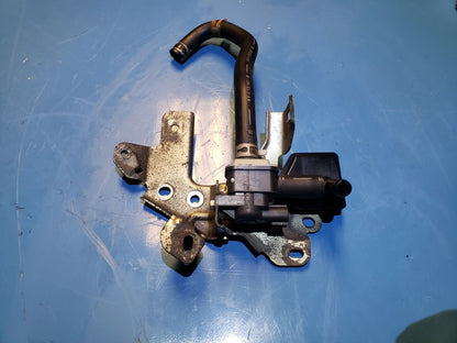 10 11 12 13 Mazda 3 2.0l Fuel Vapor Purge Valve Solenoid W/ Bracket OEM