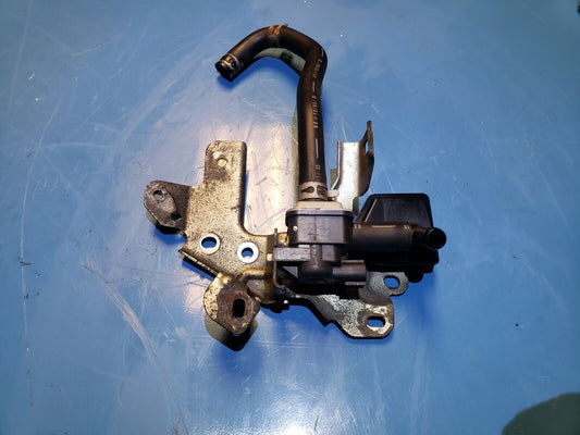 10 11 12 13 Mazda 3 2.0l Fuel Vapor Purge Valve Solenoid W/ Bracket OEM