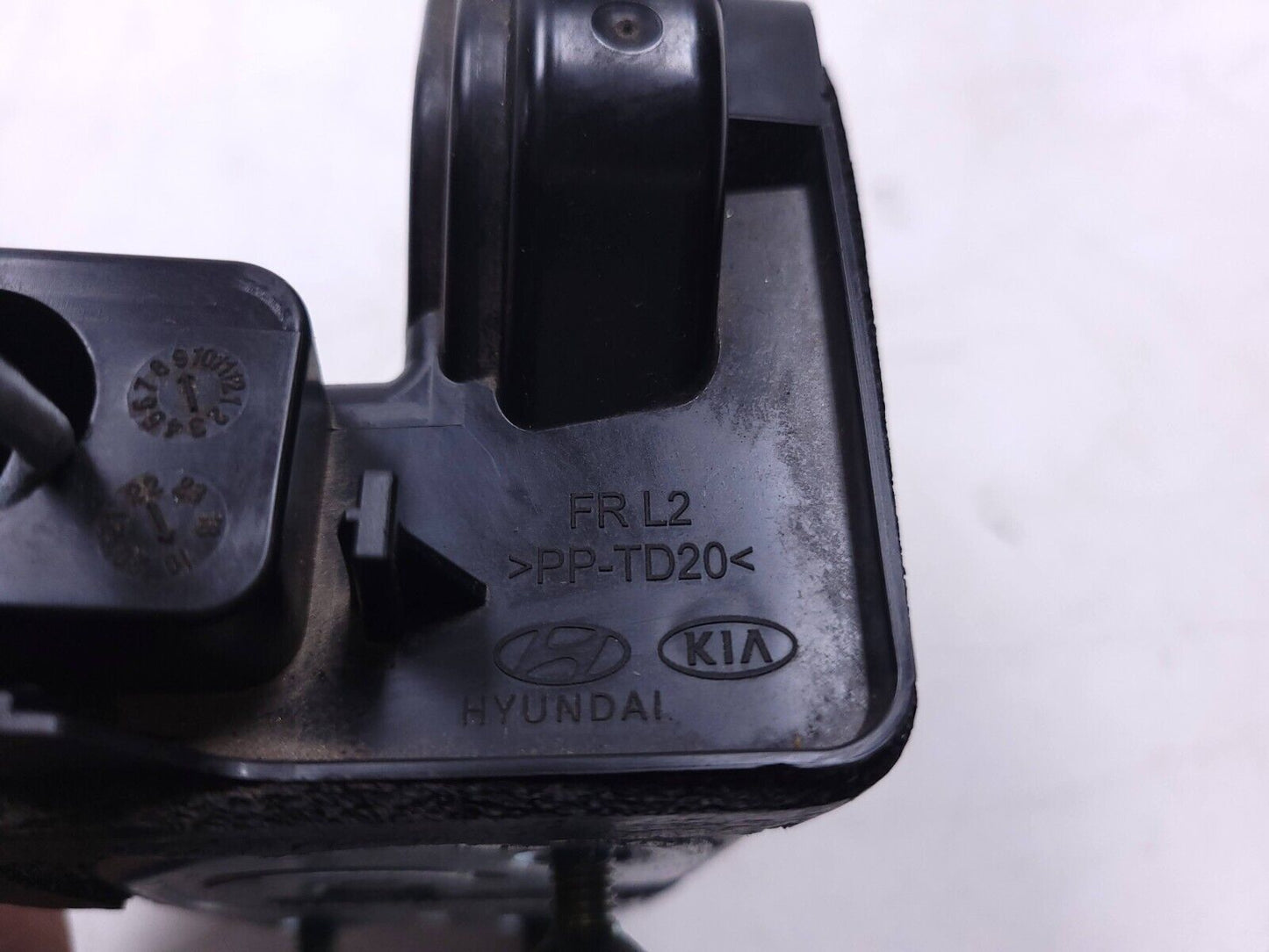 20 21 22 Hyundai Venue Front Door Lock Latch Actuator Left Driver Side OEM