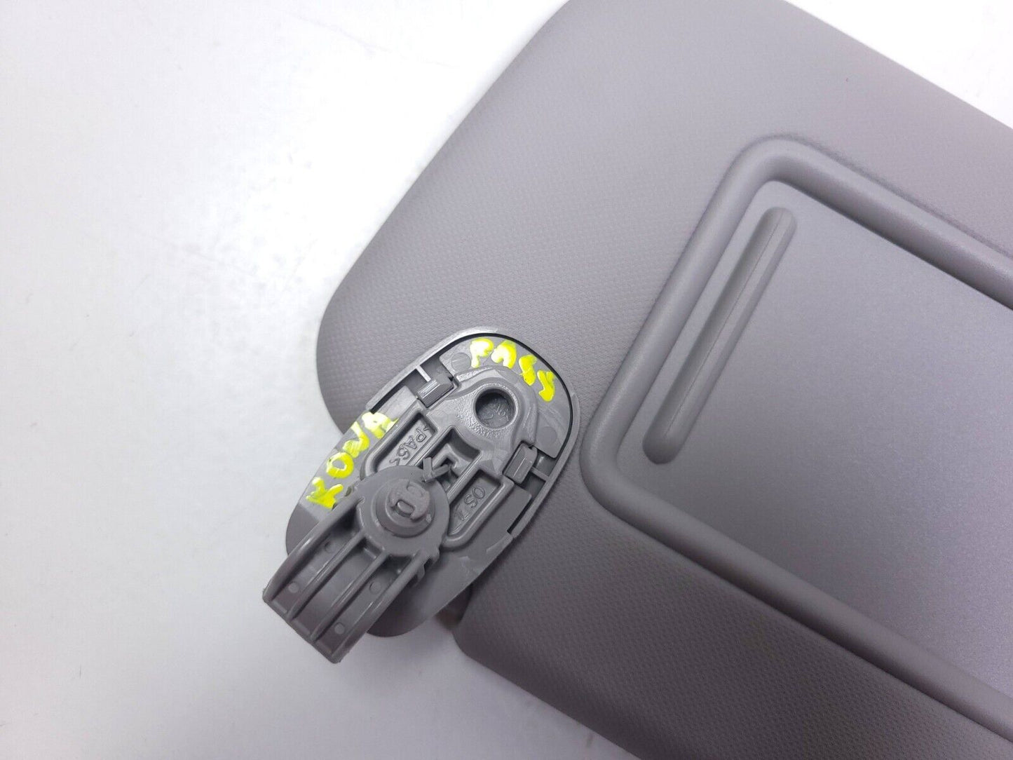 18-21 Hyundai Kona Sun Visor Passenger Side Right OEM