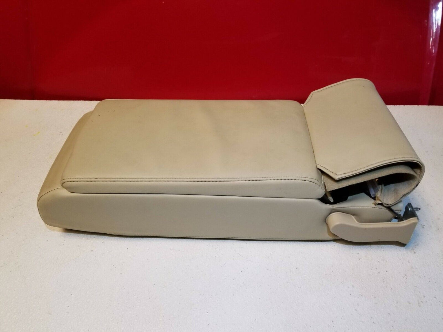 06 07 08 09 10 Infiniti M35 Rear Seat Armrest OEM
