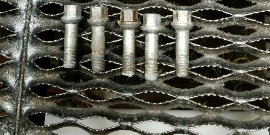03 04 05 06 Mercedes CL500 Wheel Nut Lug Bolt 5pcs OEM Nuts Lugs Bolts