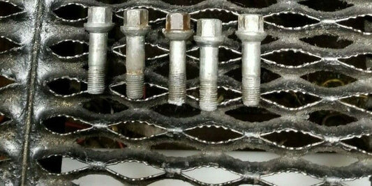 03 04 05 06 Mercedes CL500 Wheel Nut Lug Bolt 5pcs OEM Nuts Lugs Bolts
