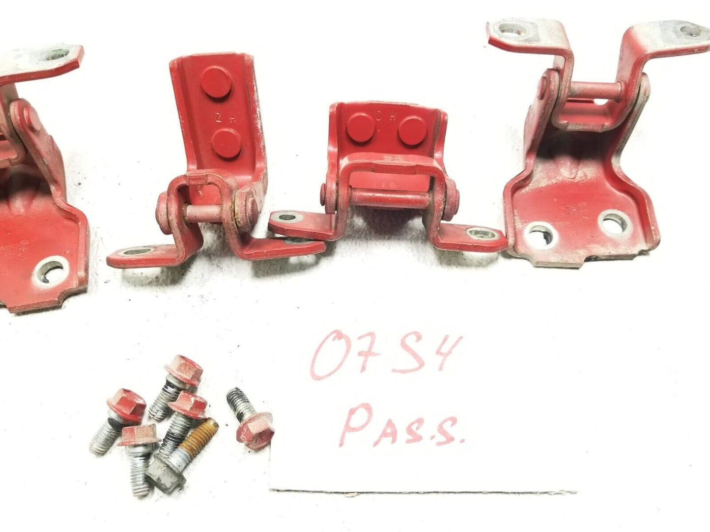2007 - 2013 Suzuki SX4 Door Hinge Passenger Right Side OEM 70k Miles