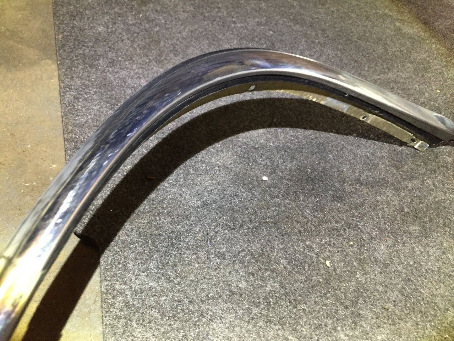 04 -11 Lincoln Town Car Front Left Door Exterior Frame Trim Bezel OEM