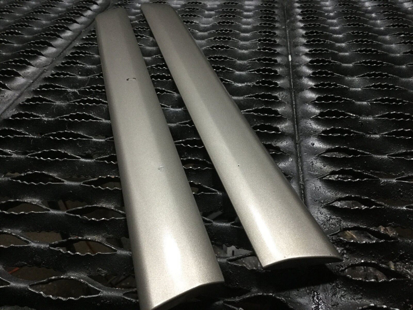 03 04 05 06 Audi A4 B6 Cabrio Rear Quarter Panel Trim Molding 2pcs