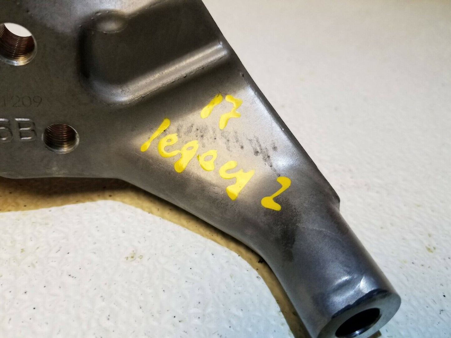 16 17 Subaru Legacy 2.5l Engine Mount Bracket OEM 10k Miles