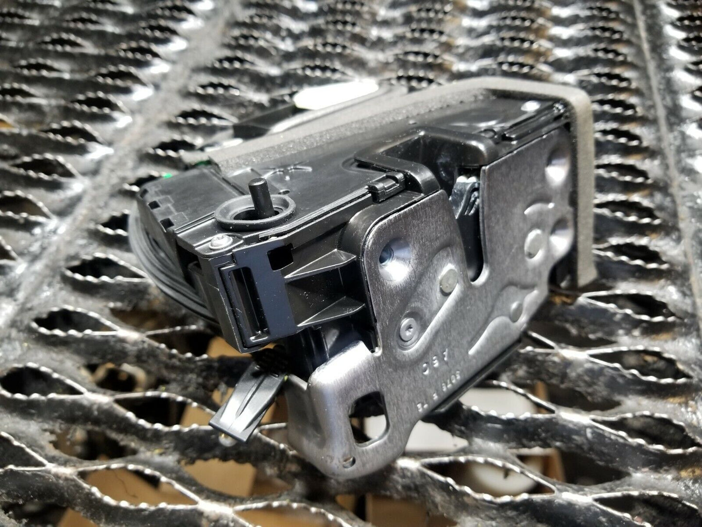 16 17 18 19 Chevrolet Malibu Rear Right Pass Side Door Lock Actuator OEM 3k
