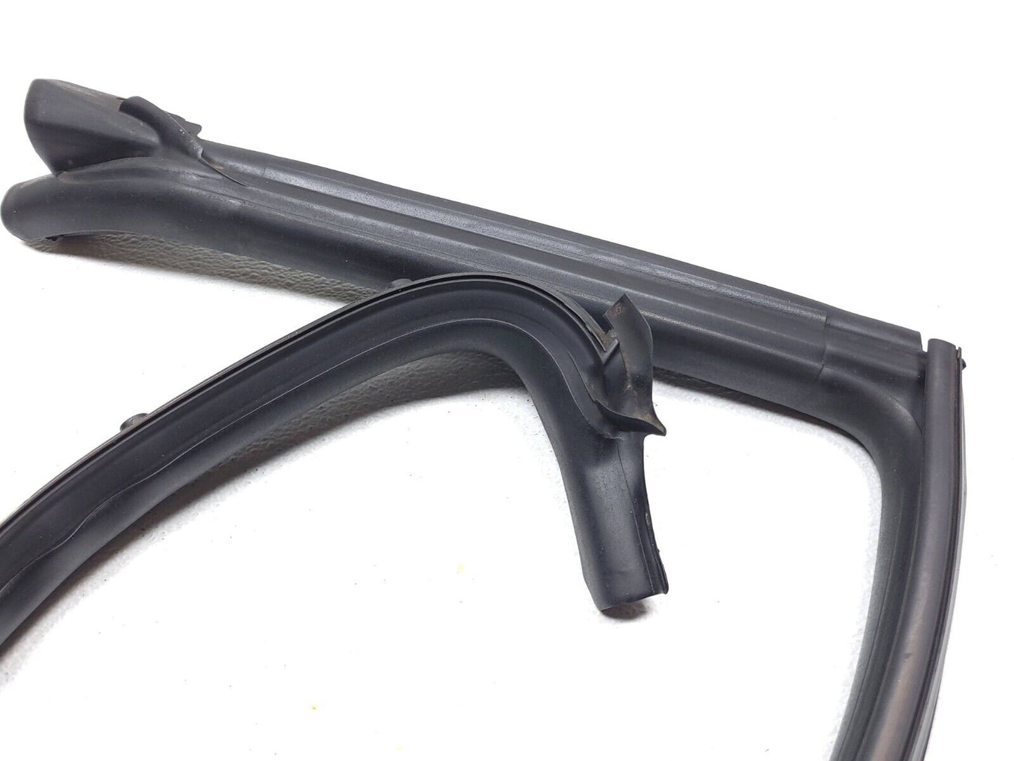 09 10 11 12 Volkswagen Cc Door Weatherstrip Seal Rear Left Driver Side OEM