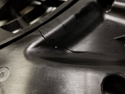 18 19 20 21 Chevrolet Equinox Radiator Cooling Fan 1.5l OEM *shroud Has Damage*