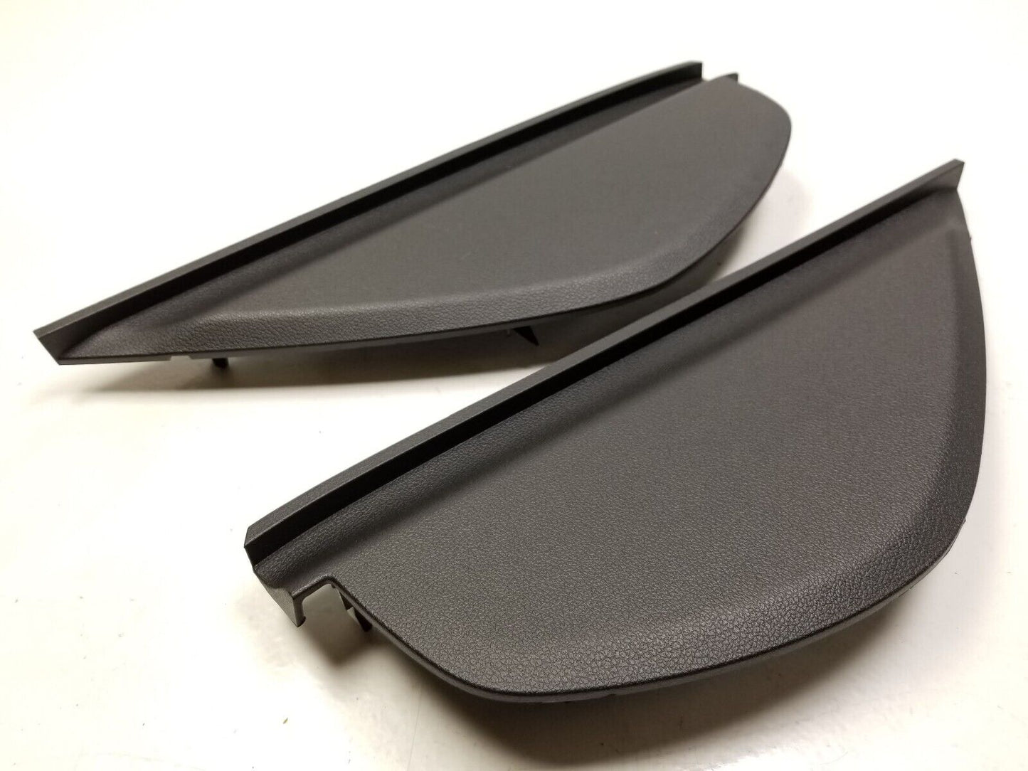 18-21 Hyundai Kona Dash End Cap Cover Trim Pair OEM 29k Miles