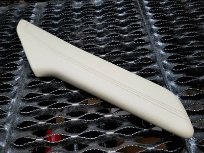17 18 19 20 Cadillac Xt5 Front Floor Console Trim Right Passenger Side OEM 34k