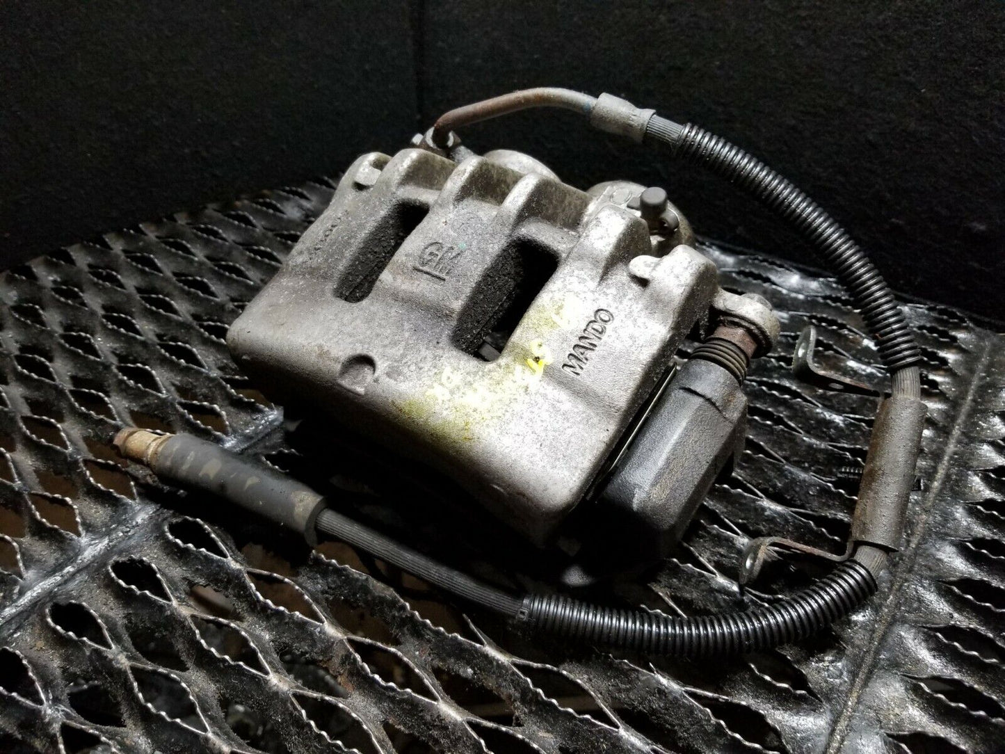06 07 08 09 Cadillac STS Front Left Brake Caliper Driver Side OEM