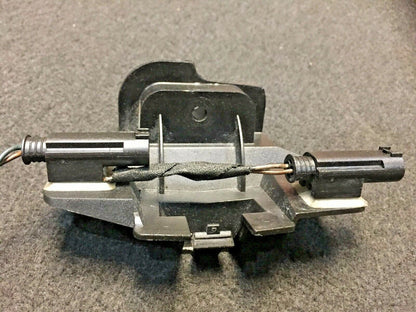 02 03 04 05 BMW E65 E66 Micro Air Housing Mount Bracket Holder 6901647 OEM