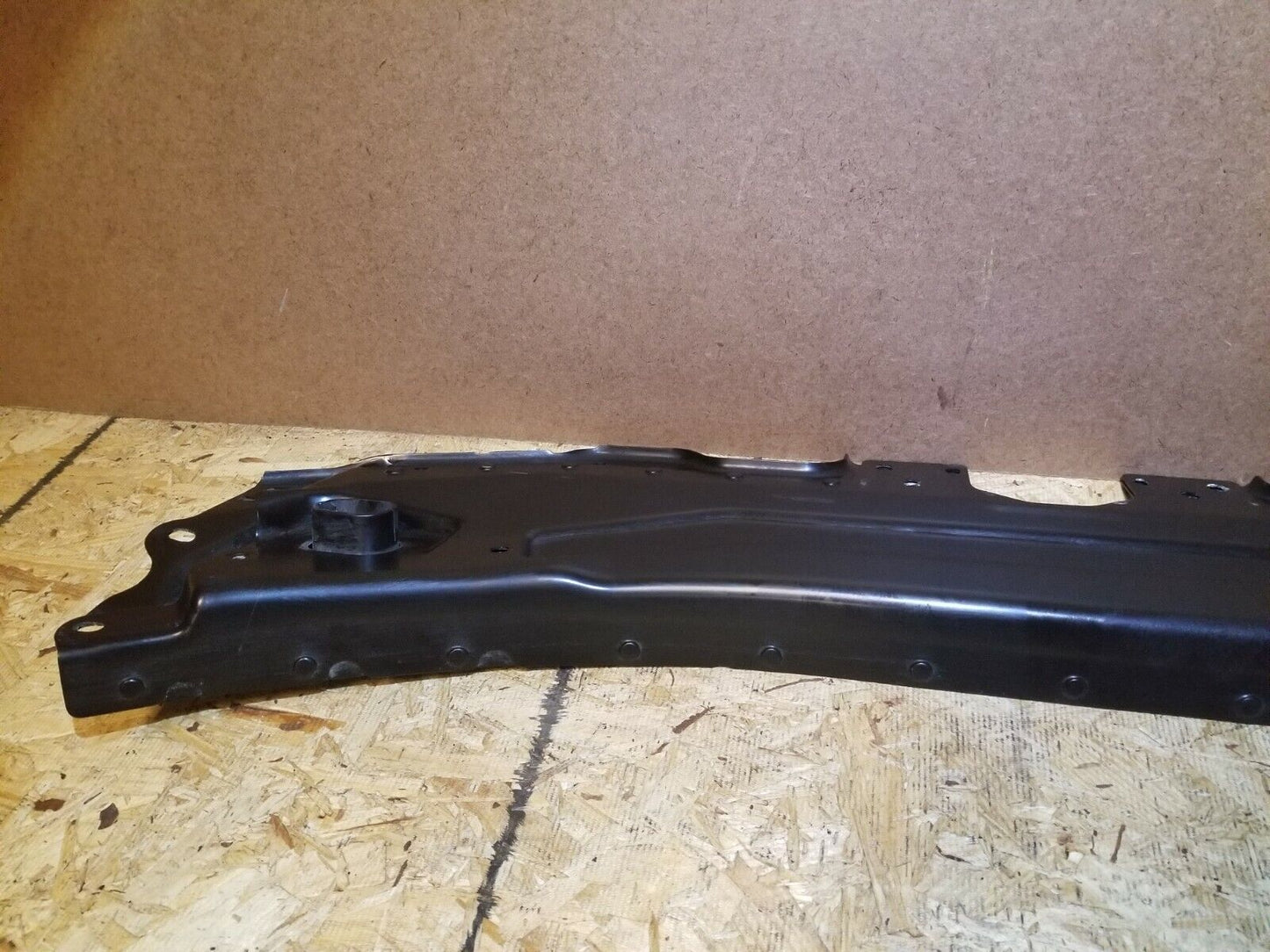 07 08 09 10 Mercedes R350 Front Upper Radiator Bracket Support OEM