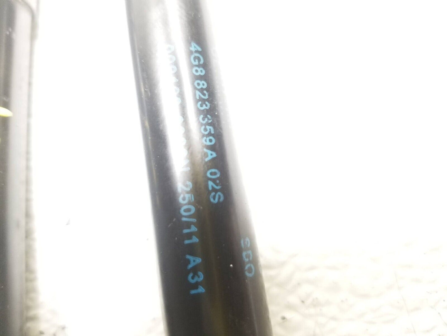 12 13 14 15 16 17 Audi A7 Hood Shock Strut Support Pair OEM