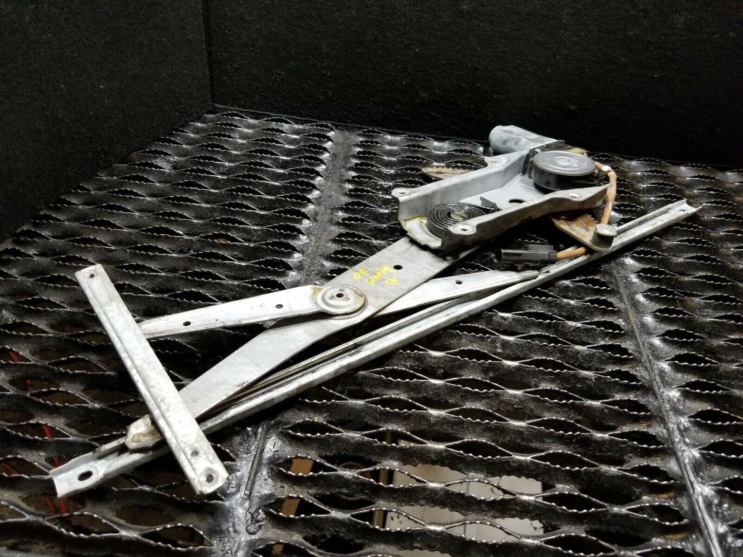 04 05 06 Chrysler Sebring Convertible Front Driver Window Motor Regulator OEM