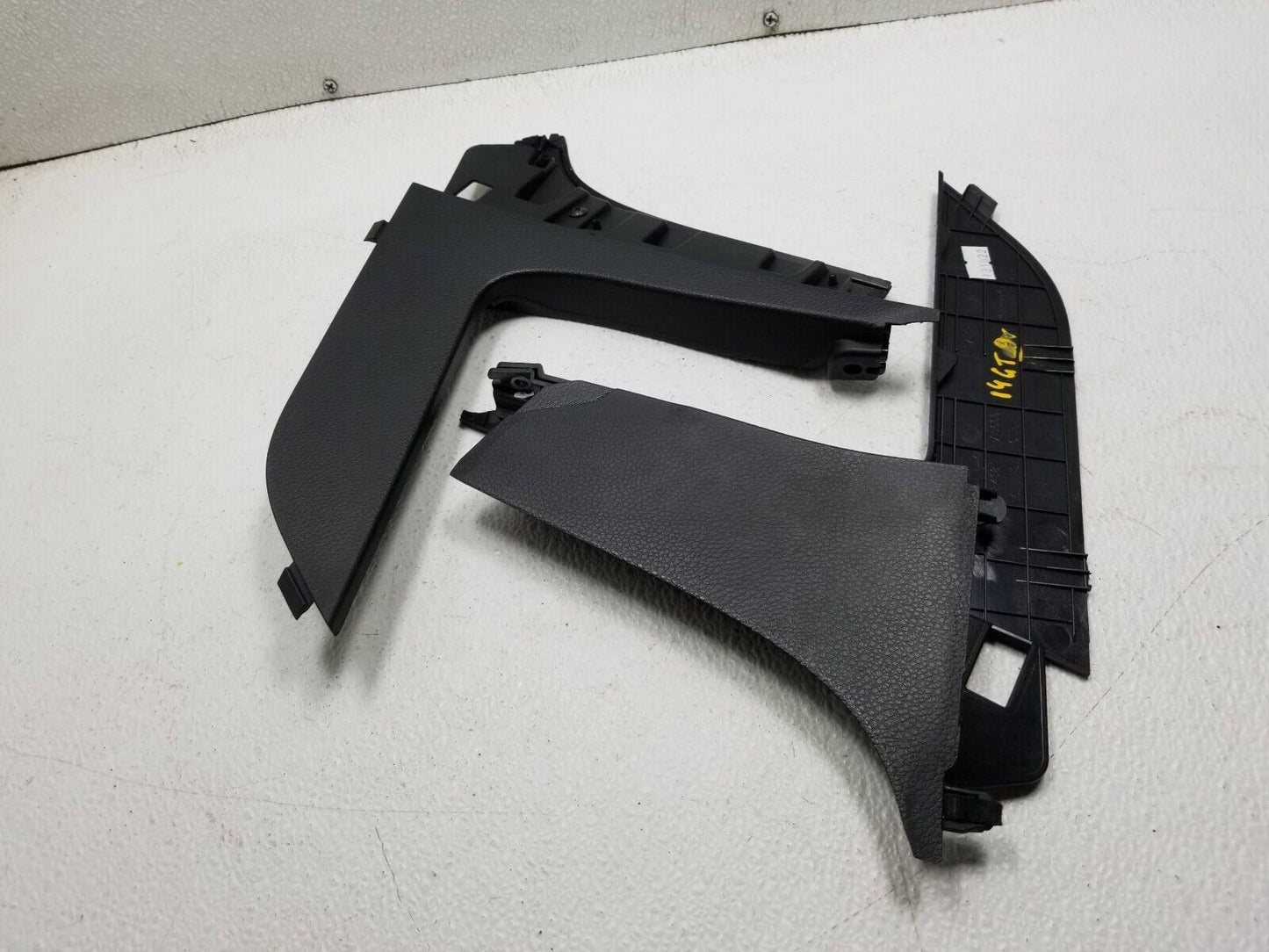 14 15 16 17 Hyundai Elantra Gt Center Console Cover Trim Left & Rigth Pair OEM