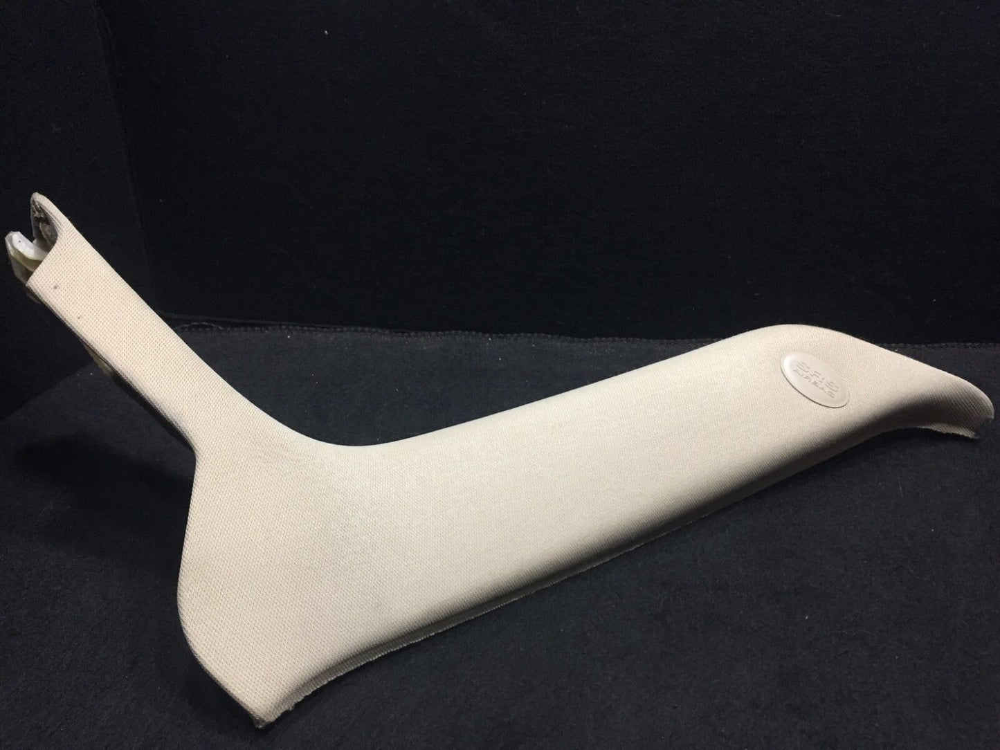 06 07 08 09 10 11 Hyundai Azera Rear Left Driver Side Pillar Trim Cover OEM D24