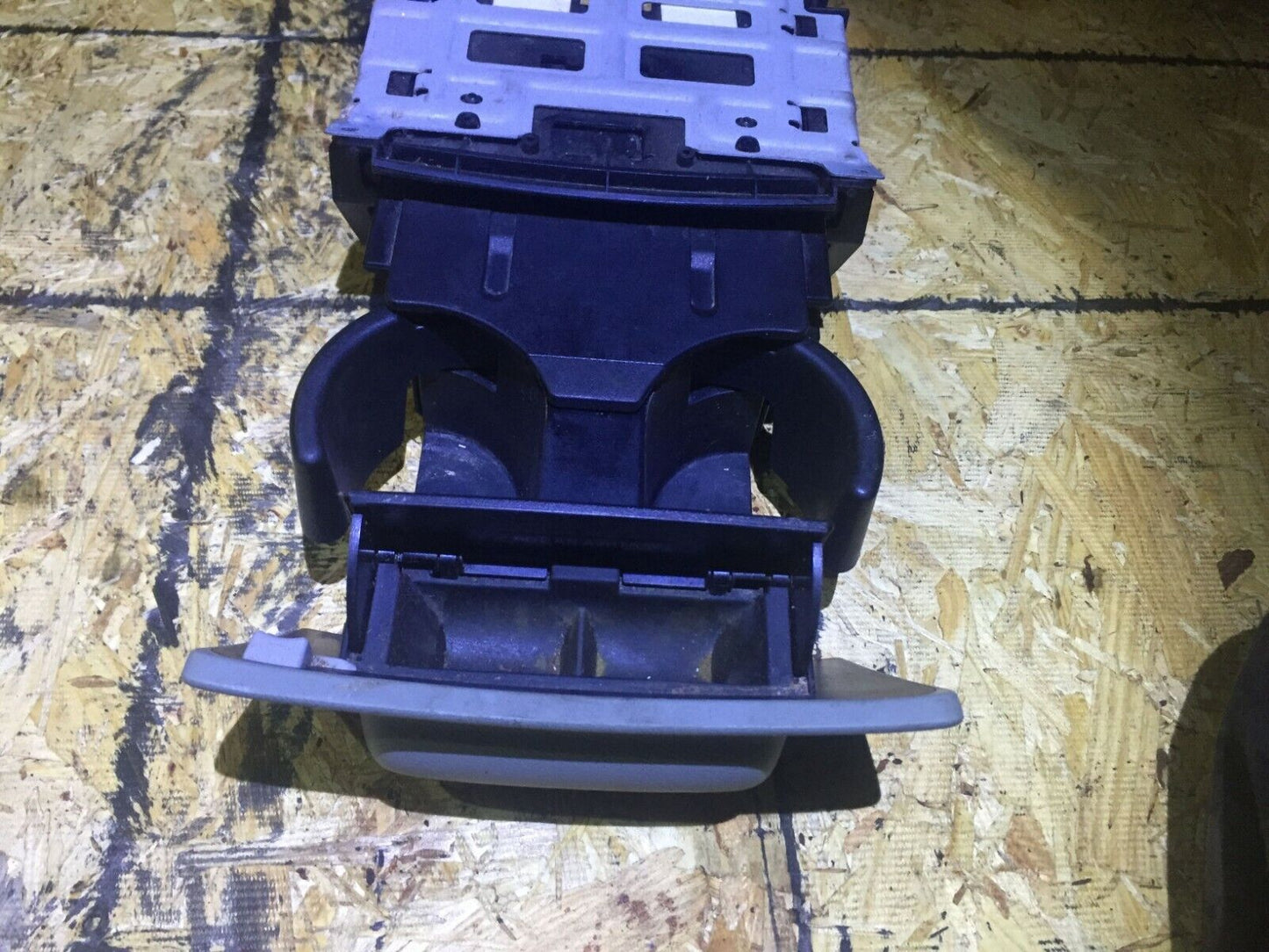 08 09 10 Honda Odyssey Front Center Console Cup Holder Storage  OEM D43