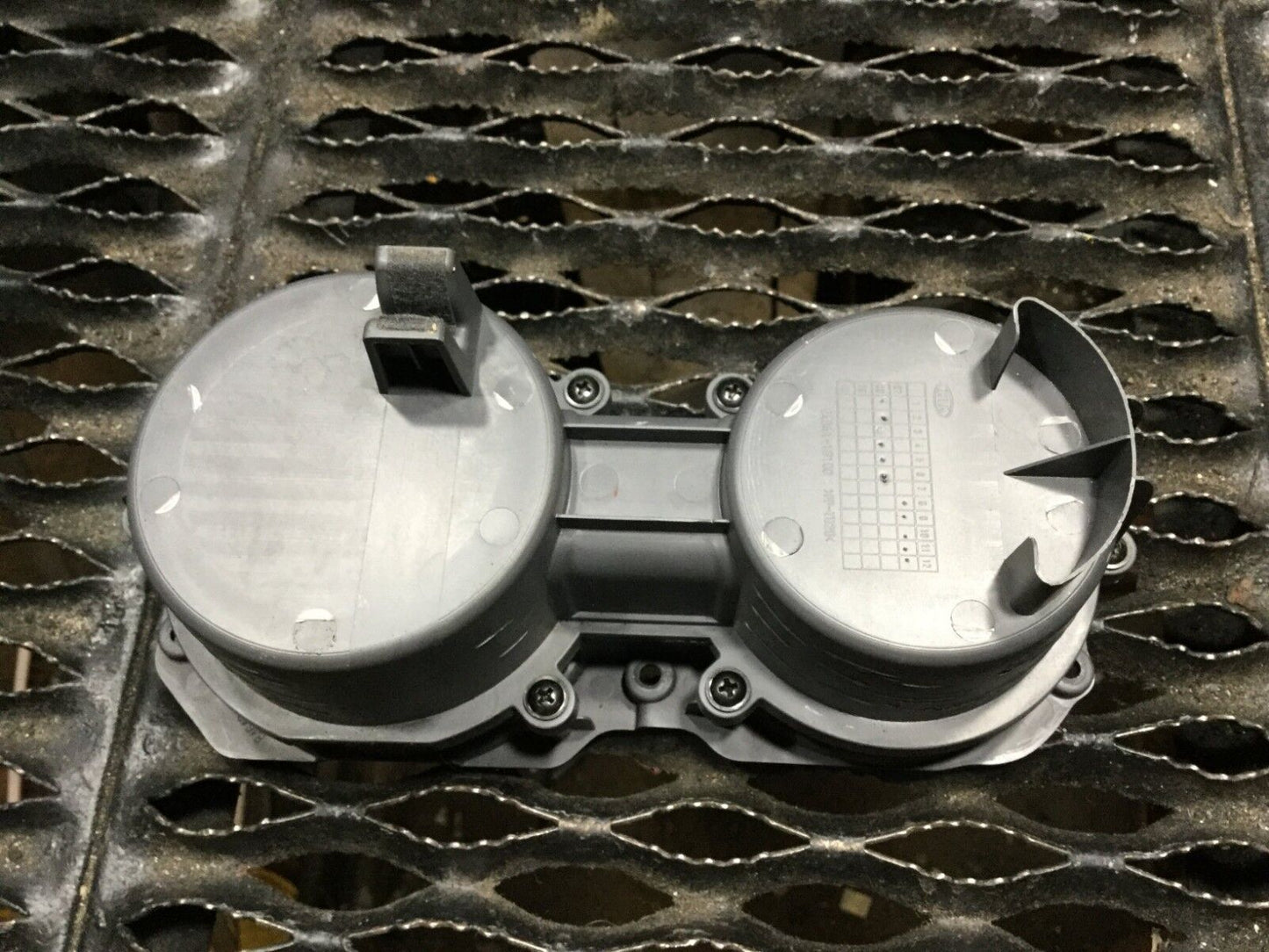 06 07 08 09 10 11 Kia Rio Center Console Cup Holder 846401g250xi OEM