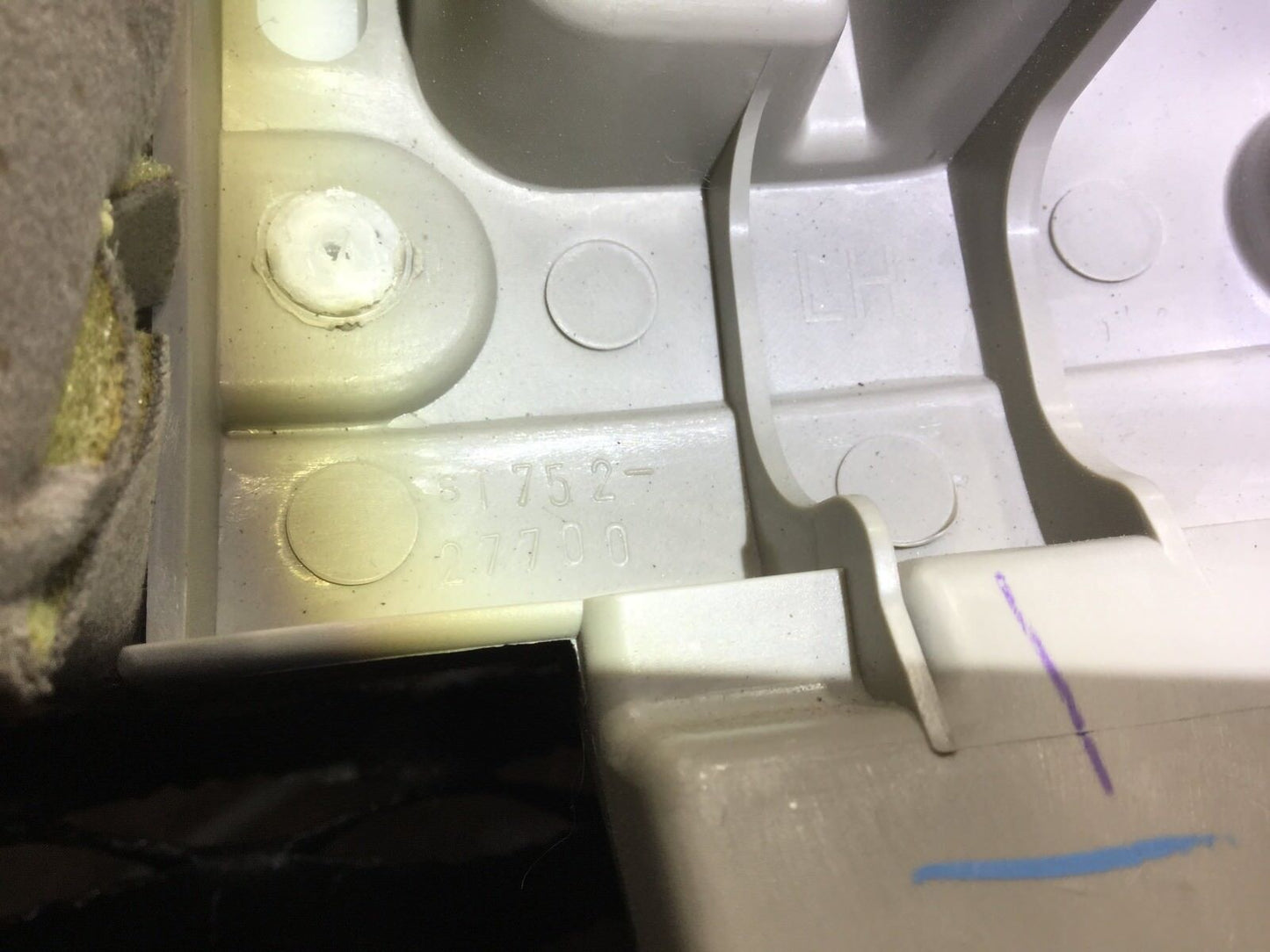 04 05 06 07 08 09 Toyota Prius Rear Seat Bolster Left Dr Side S1755-27700 OEM