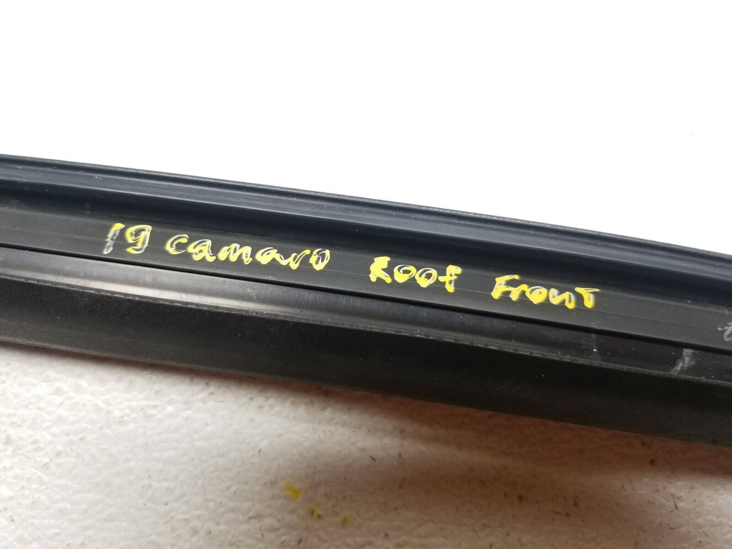 16 17 18 19 20 Chevrolet Camaro Convertible Front Top Roof Weatherstrip Seal OEM