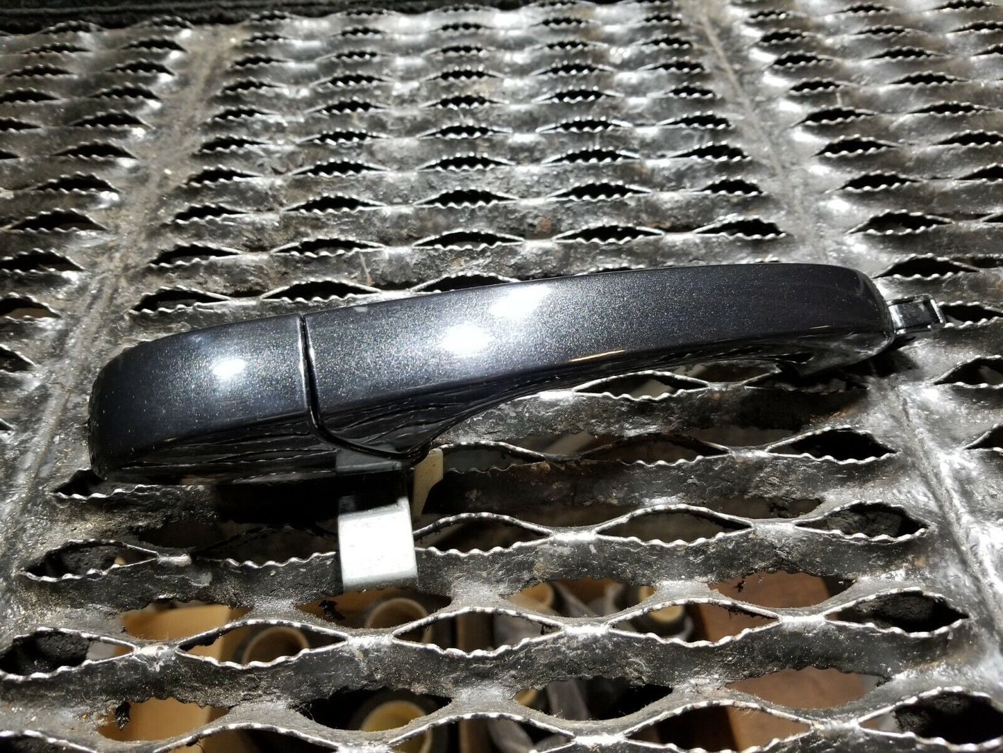 05 06 07 Dodge Magnum Rear Left Driver Side Exterior Door Handle OEM