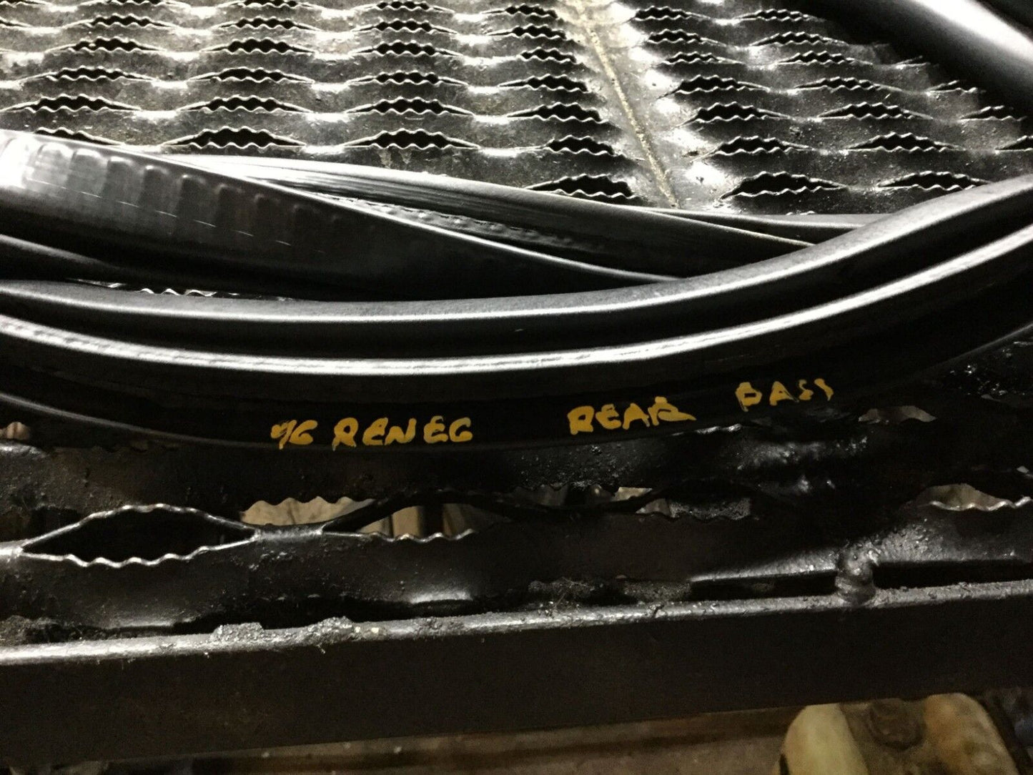 15 16 17 Jeep Renegade Right Rear Passenger Door Weatherstrip Seal OEM