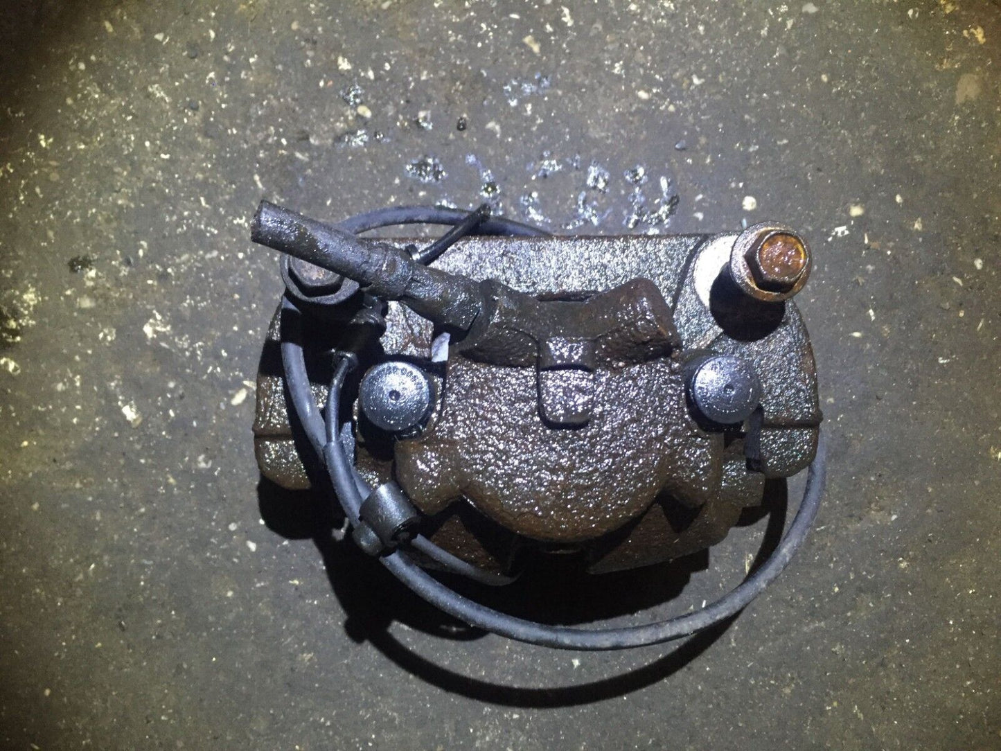 04 05 06 BMW X3 E83 3.0l Front Left Driver Side Brake Caliper OEM D33