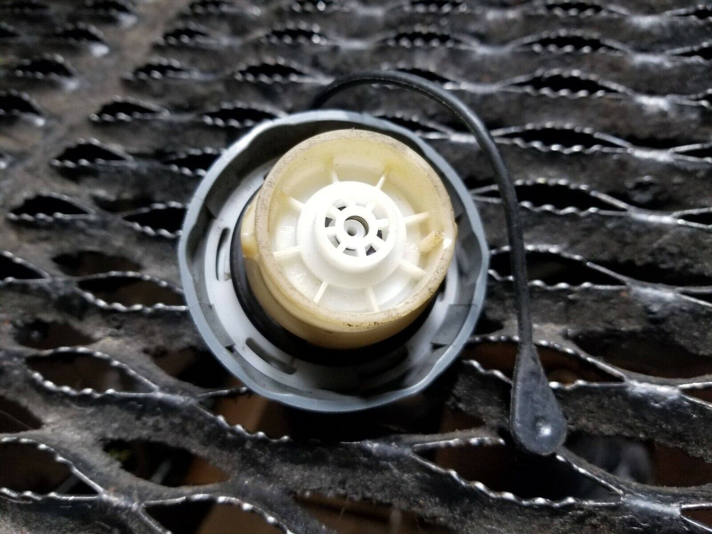 11 12 13 14 Dodge Avenger Fuel Tank Filler Cap OEM