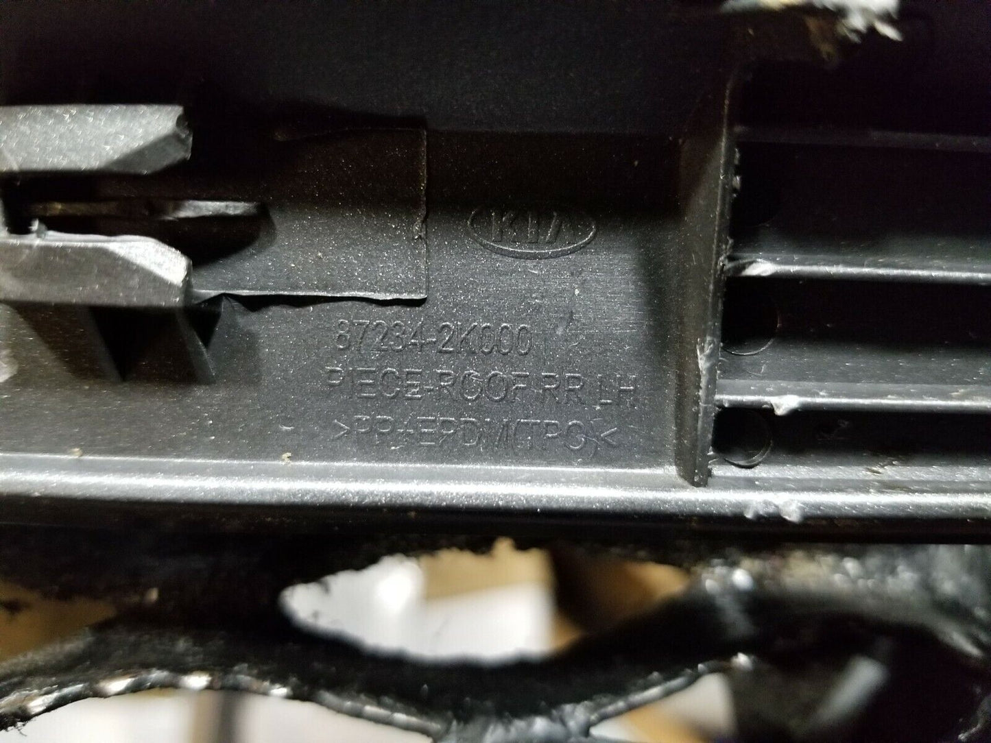11 12 13 Kia Soul Roof End Cap Molding Left Driver Side OEM