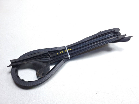 12 13 14 15 16 17 Audi A7 Door Weatherstrip Seal Front Right Passenger Side OEM