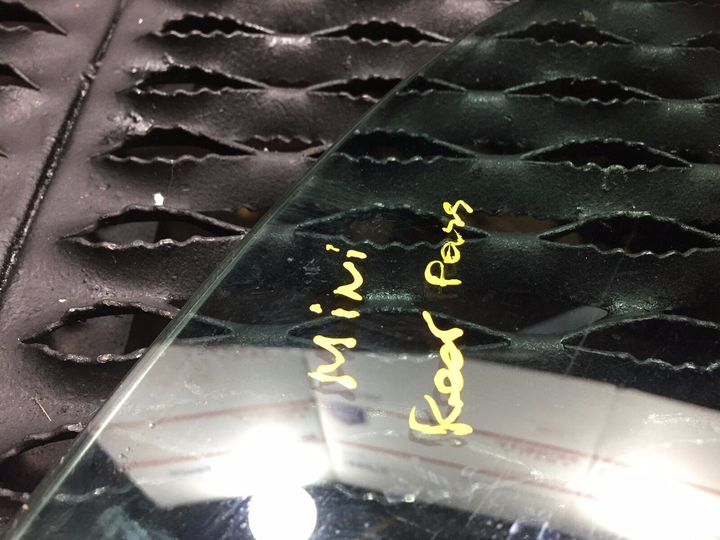 07 08 09 10 11 12 13 Mini Cooper Right Pass Side Rear Quarter Glass Window OEM