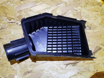 15 16 17 Acura TLX 2.4l Air Cleaner Box (upper) W/ Mass Air Flow Maf Sensor OEM
