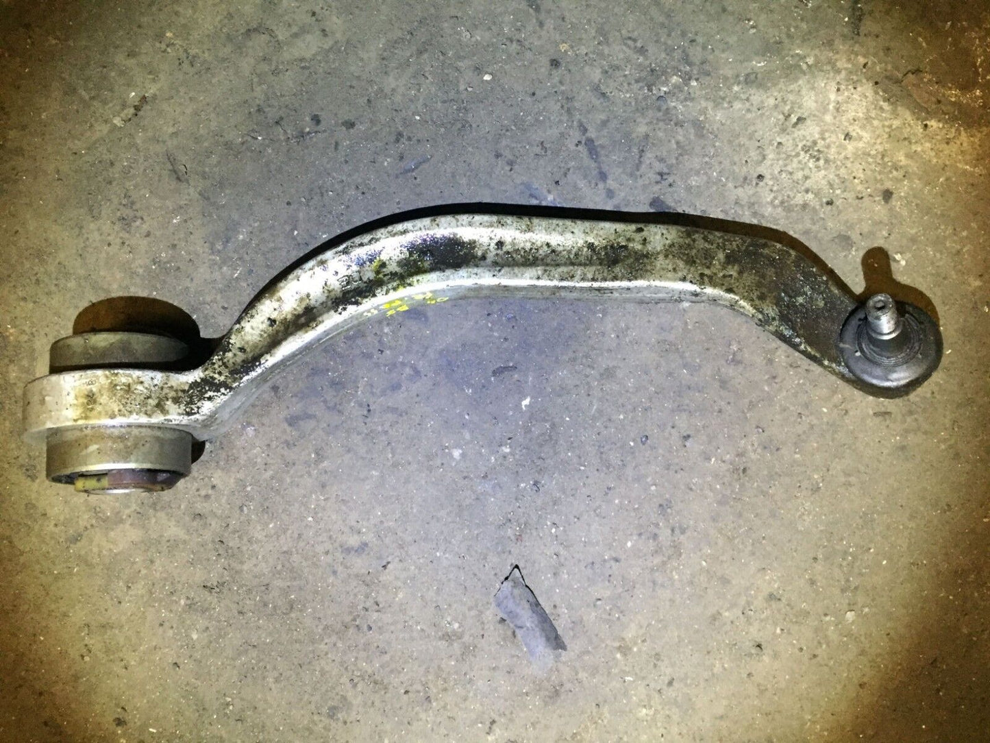 01 02 03 04 05 Volkswagen Passat Front Right Pass Lower Rearward Control Arm OEM