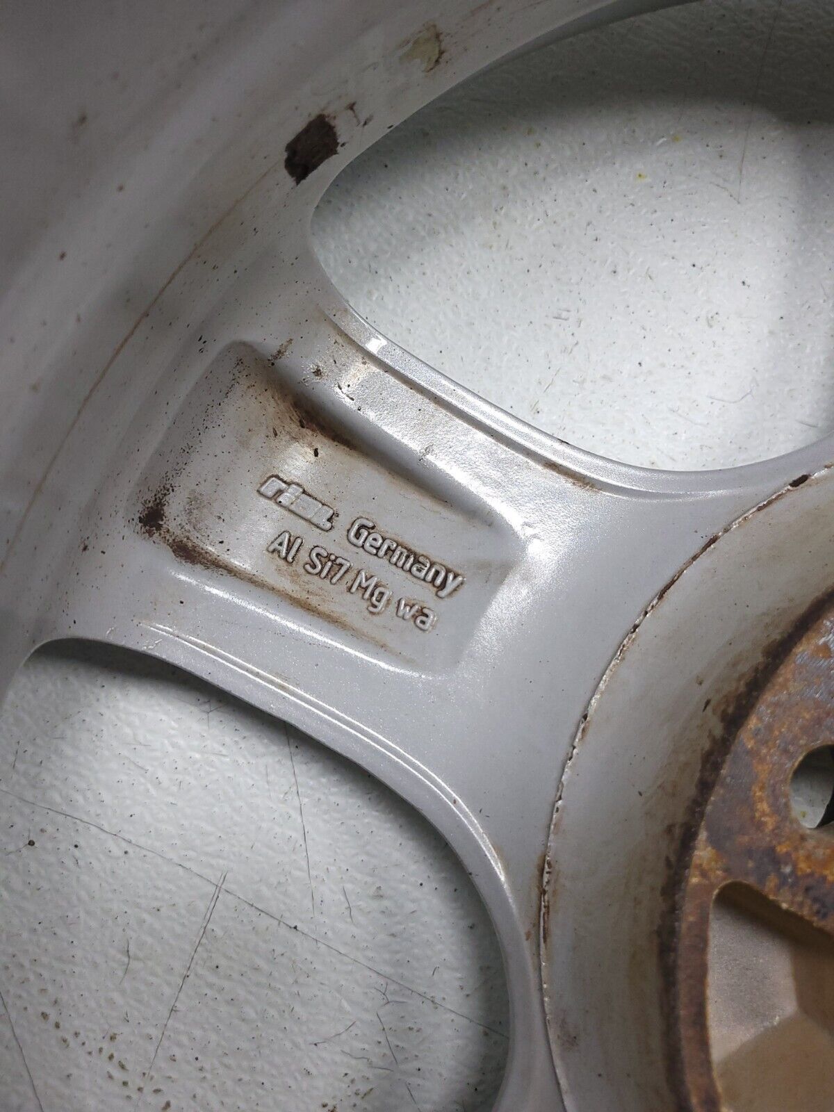 04 05 06 Porsche Cayenne 18" Wheel Rim 2pcs OEM