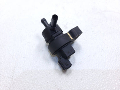 06 07 08 09 10 11 Mercedes Ml500 Purge Solenoid Vacuum Switch Valve OEM