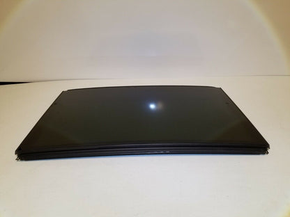 11 12 13 14 15  Audi Q7 Center Middle Sunroof Sun Roof Glass Panel OEM